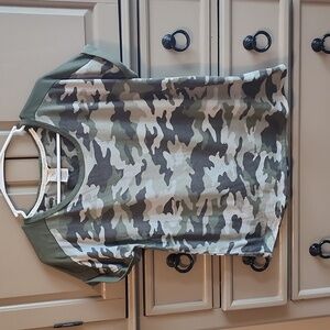 Lucky Brand camo top size medium